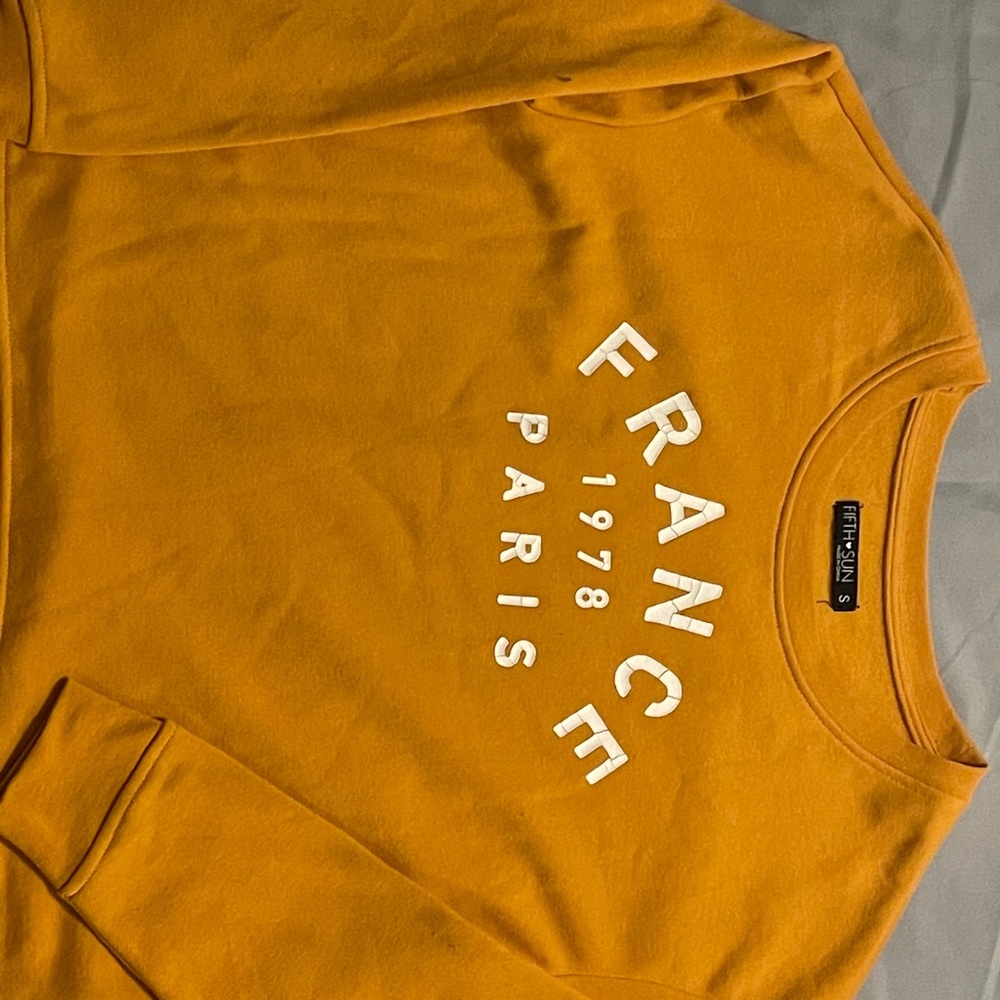 Mustard crew neck